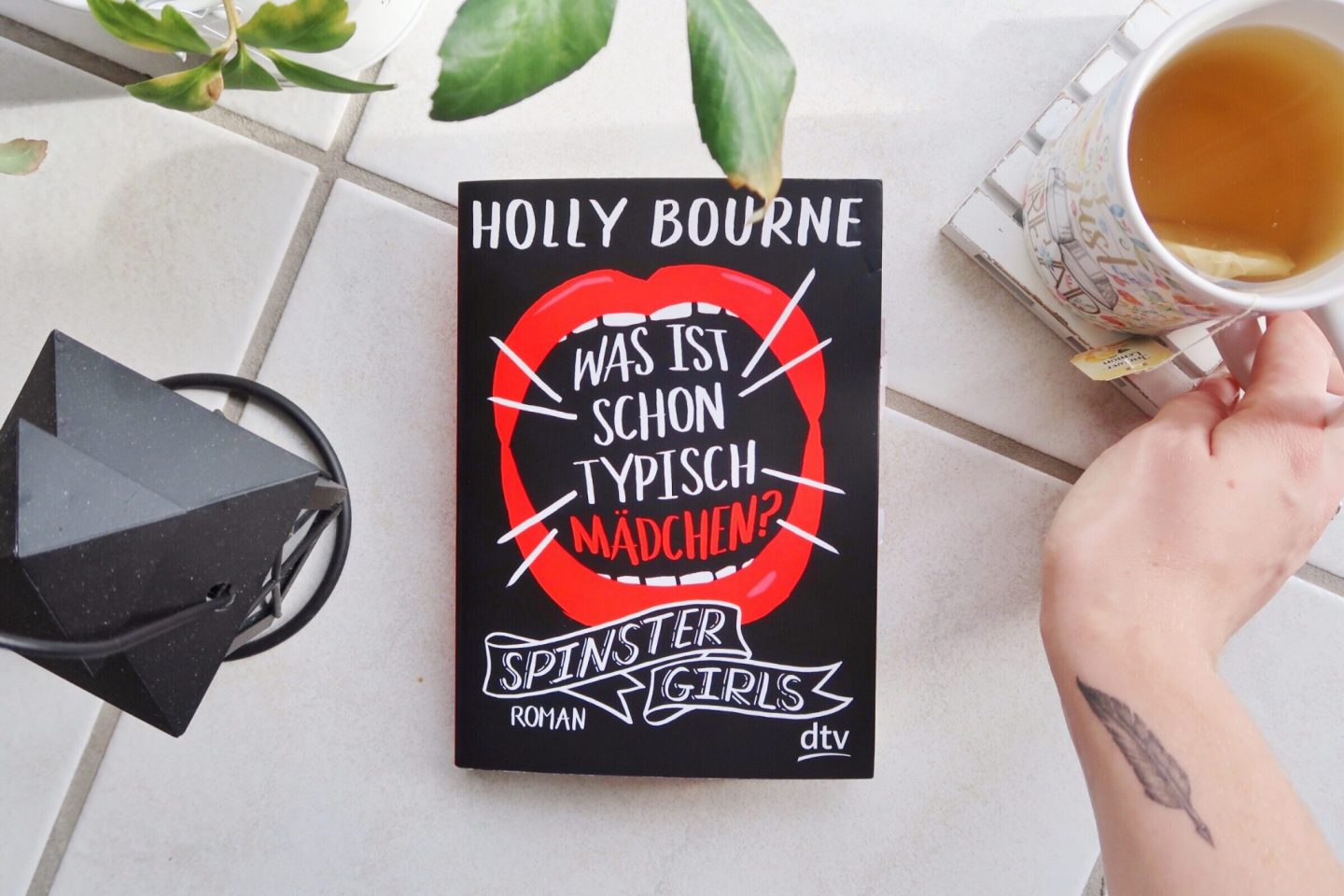Was ist schon typisch Mädchen? | Holly Bourne – Sexismus überall?